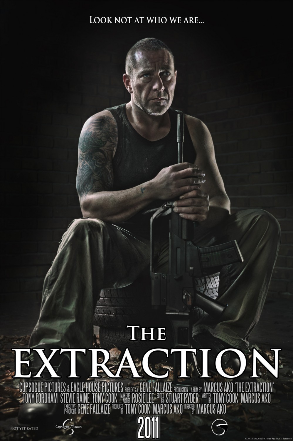 Extra Large Movie Poster Image for The Extraction